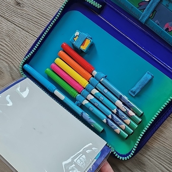 Vintage Disney Winnie The Pooh Pencil, Marker & Agenda Zip Case Set - Picture 5 of 12